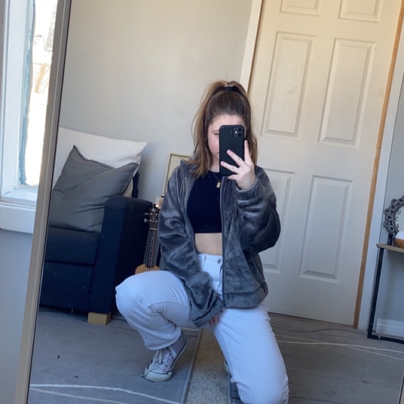 Fuzzy Grey Zip-up Hollister jacket - Picture 7 of 10